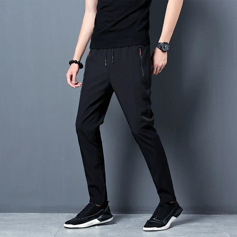 Urban Flex – Calça Masculina Preta com Bolsos com Zíper e Estilo Casual Confortável