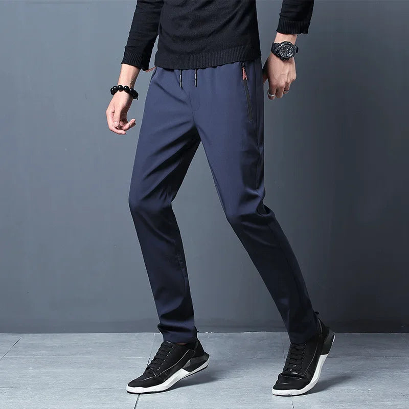 Urban Flex – Calça Masculina Preta com Bolsos com Zíper e Estilo Casual Confortável