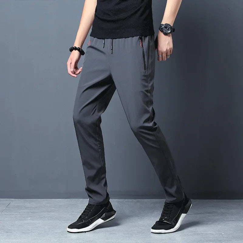 Urban Flex – Calça Masculina Preta com Bolsos com Zíper e Estilo Casual Confortável