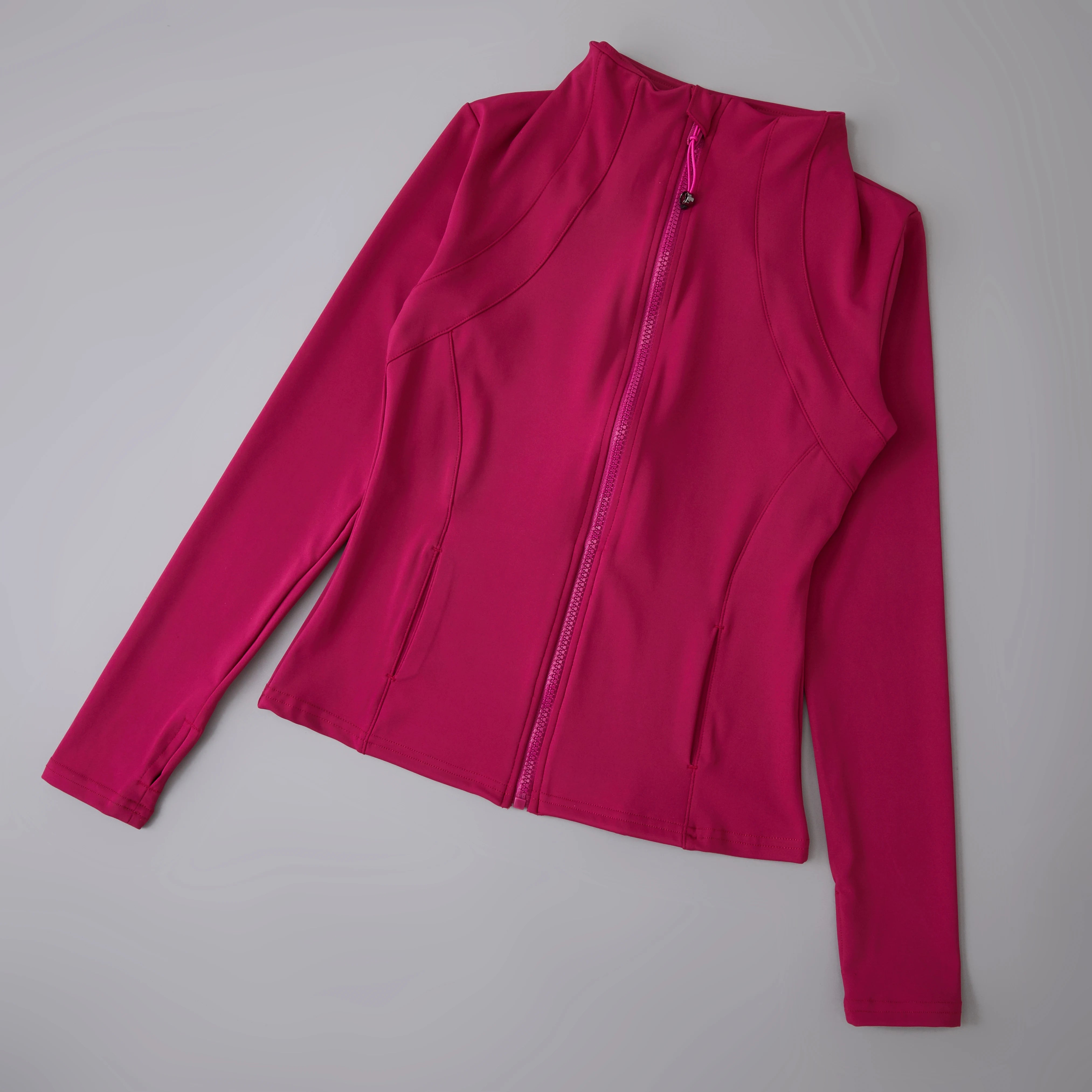 Blush Motion – Jaqueta Feminina Esportiva Rosa com Modelagem Ajustada e Estilo Moderno